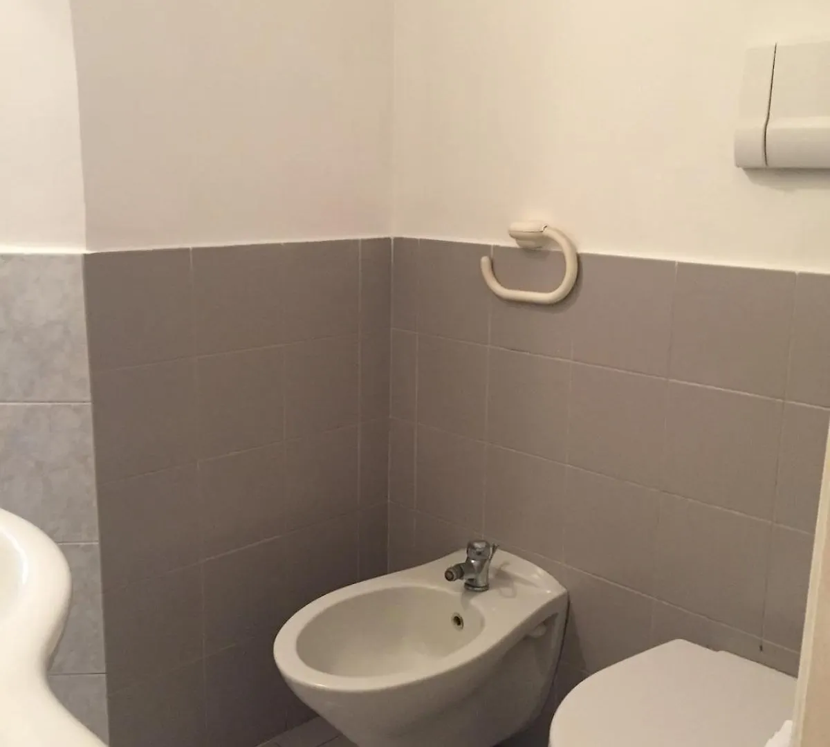 Apartment Natalia'S 2-Rooms Cozy Flat, Only 10 Min To Duomo Milan Italy